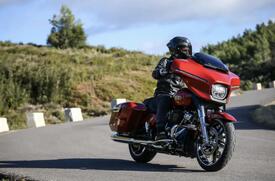 L'Harley-Davidson Street Glide da cui attendiamo la super accessoriata Ultra 2025