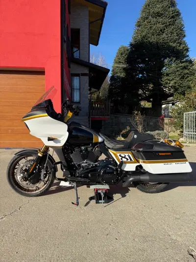 Harley-Davidson Road Glide ST (2022 - 23) usata