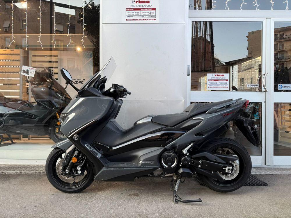 Yamaha T-Max 560 Tech Max (2021)