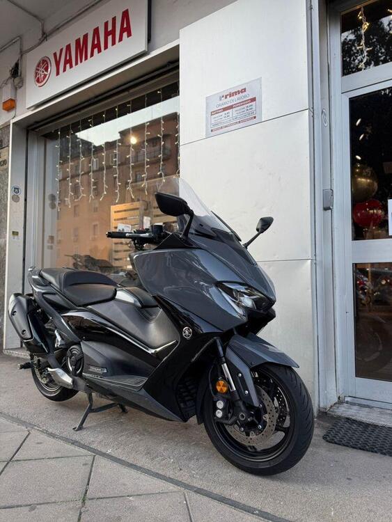 Yamaha T-Max 560 Tech Max (2021) (2)