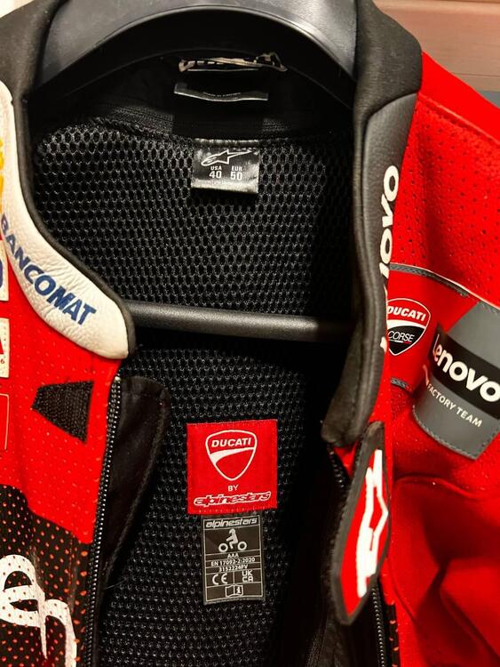 Ducati Lenovo del 2023 Alpinestars (3)