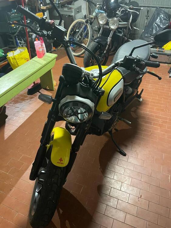 Ducati Scrambler 800 Icon (2017 - 20) (2)