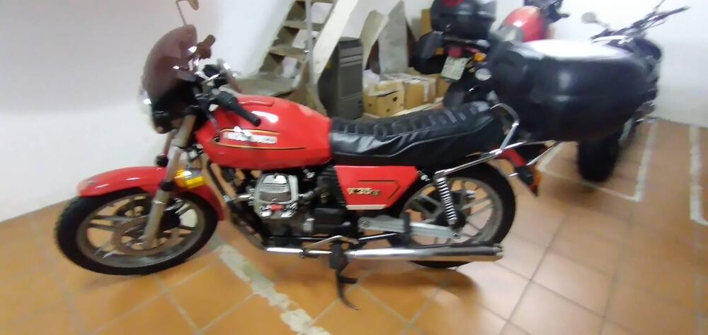 Moto Guzzi V35 II (3)