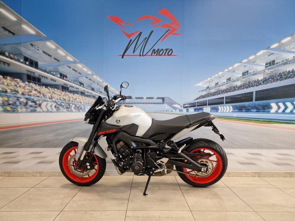 Yamaha MT-09 (2017 - 20) (3)