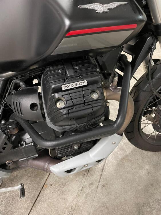 Moto Guzzi V85 TT (2021 - 23) (5)