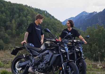 Quartararo e Rins ai piedi dei Pirenei con la Yamaha MT-09 Y-AMT: Amazing [VIDEO]