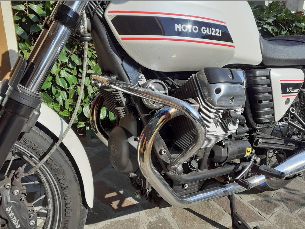 Moto Guzzi V7 Classic (2008 - 12) (4)