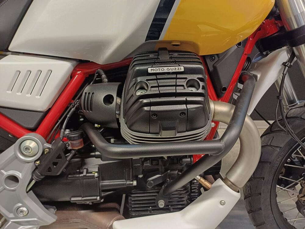 Moto Guzzi V85 TT Evocative Graphics (2019 - 20) (2)