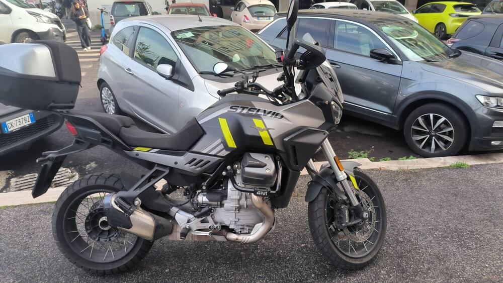 Moto Guzzi Stelvio (2024 - 25) (3)