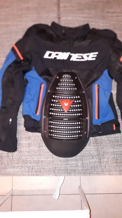 Vendo giubbotto moto estivo Dainese. (2)