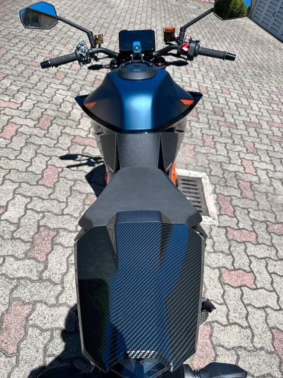 KTM 1290 Super Duke R (2022 - 23) (5)