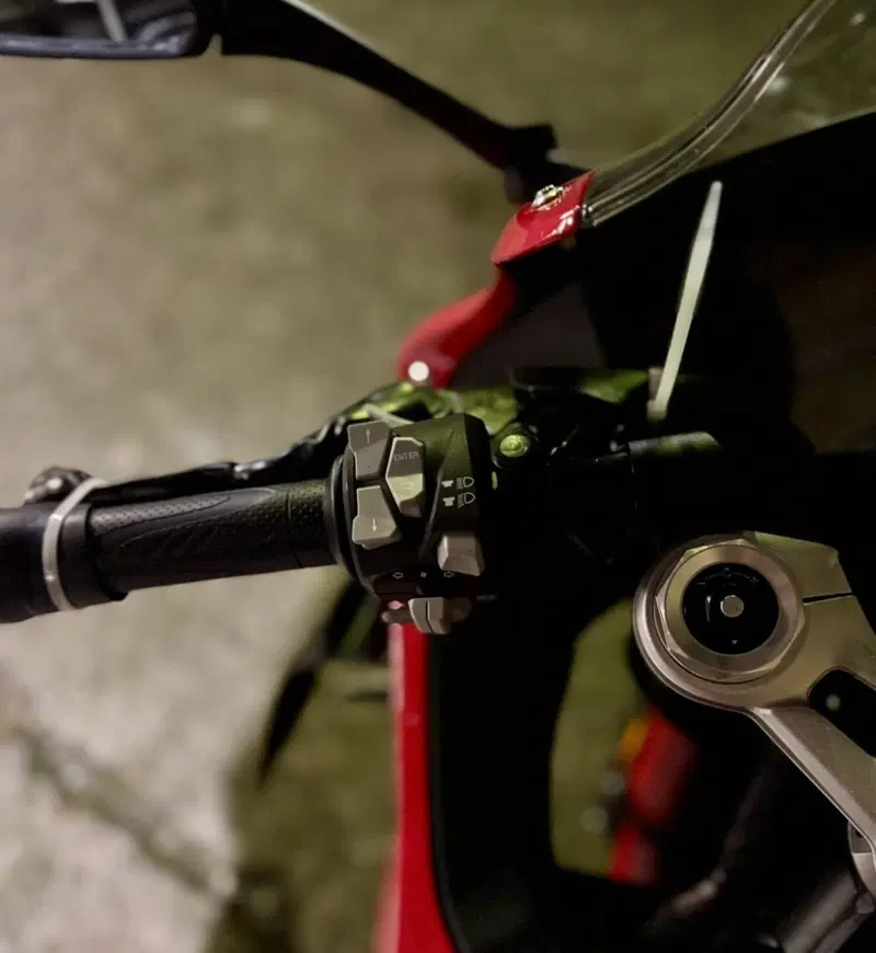 QJ Motor SRK 800 RR (2025 - 26) (5)