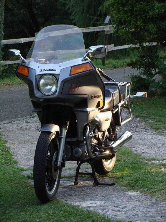 Honda SilverWing GL500 (2)