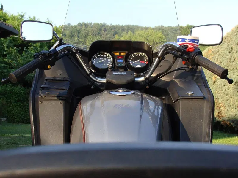 Honda SilverWing GL500 (3)