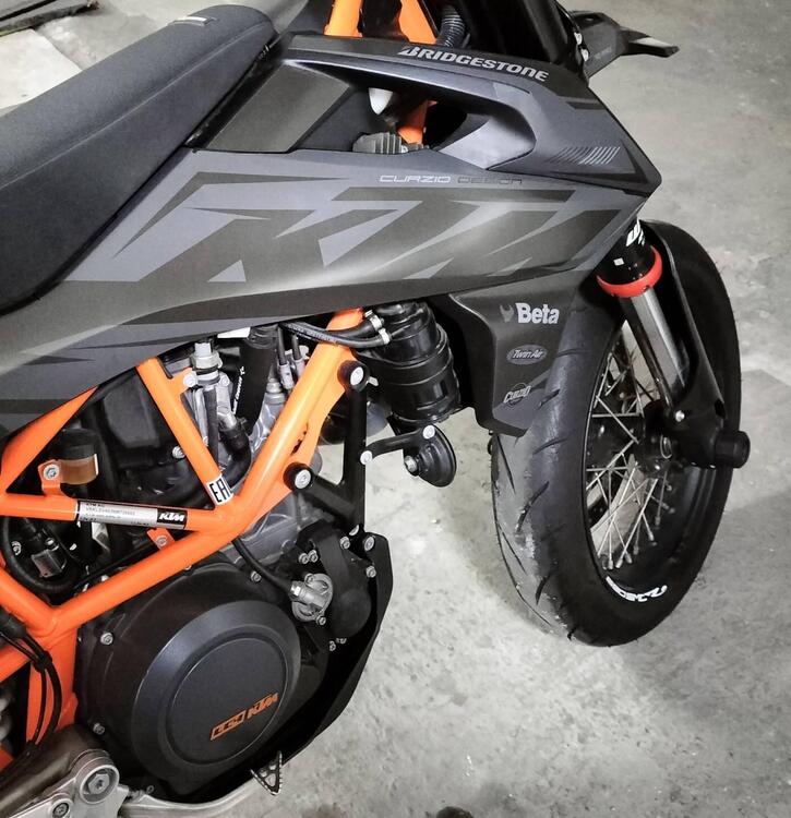 KTM 690 SMC R (2021 - 22) (2)