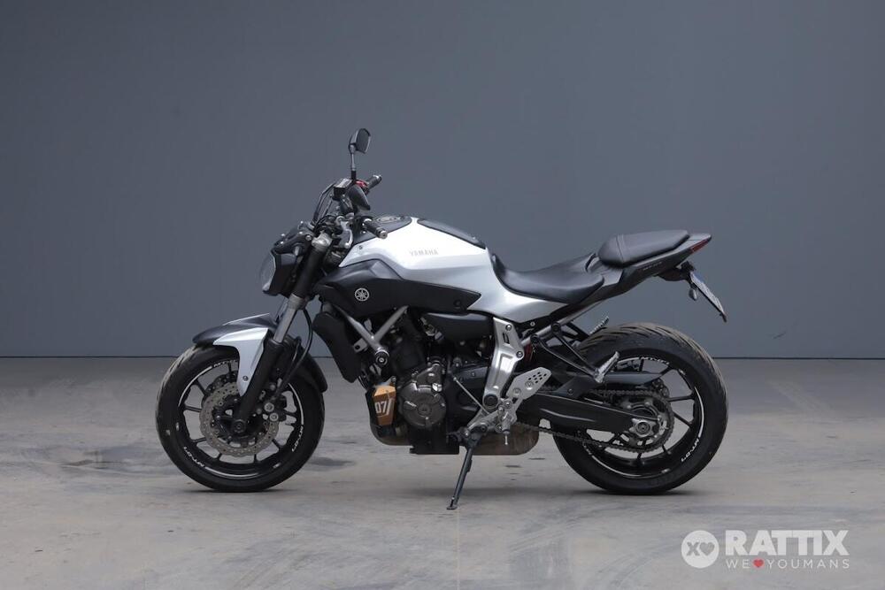 Yamaha MT-09 ABS (2013 - 15) (4)