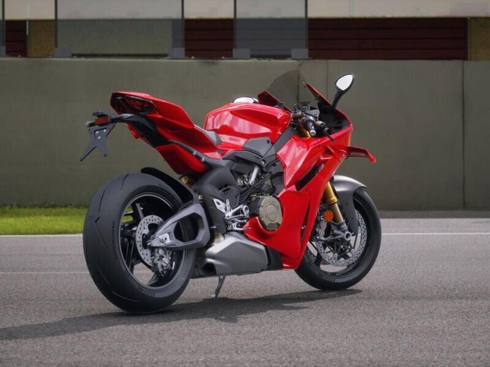 Ducati Panigale V4 S (2025) (3)