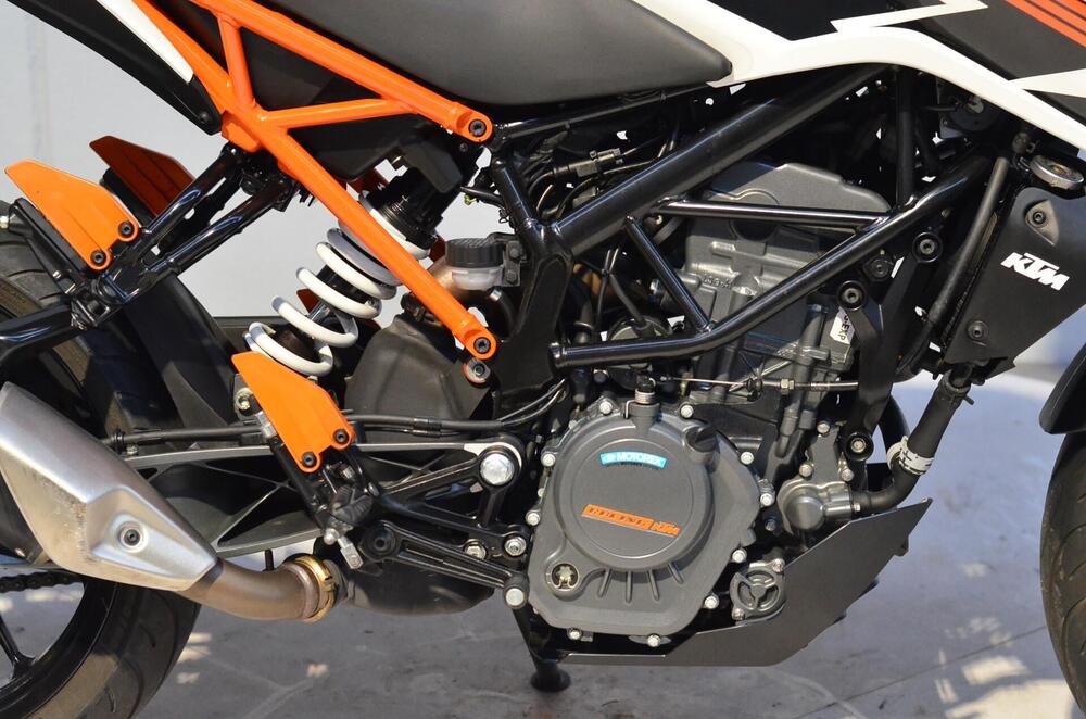 KTM 125 Duke (2021 - 23) (3)