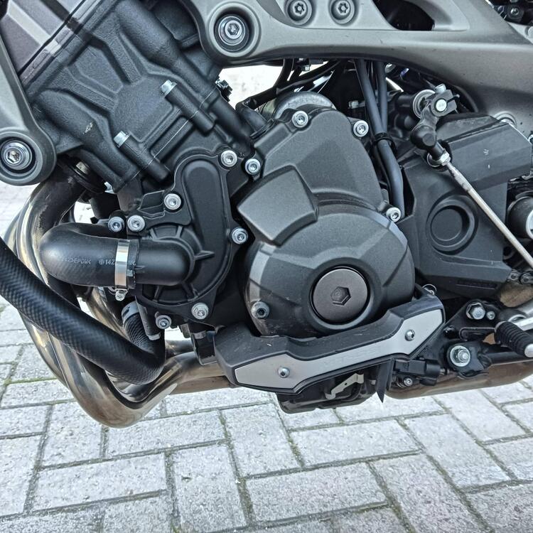 Yamaha MT-09 ABS (2016) (4)