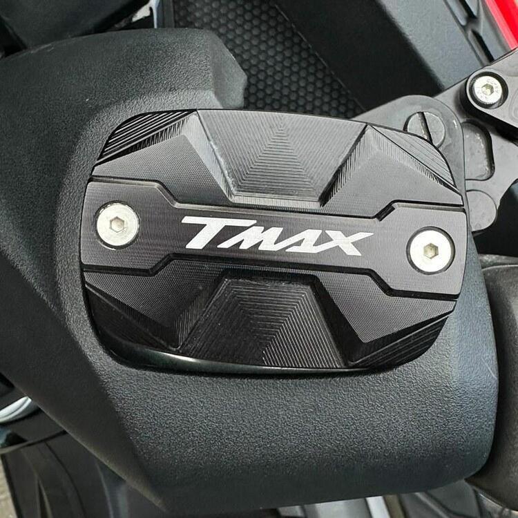 Yamaha T-Max 530 (2015 - 16) (5)