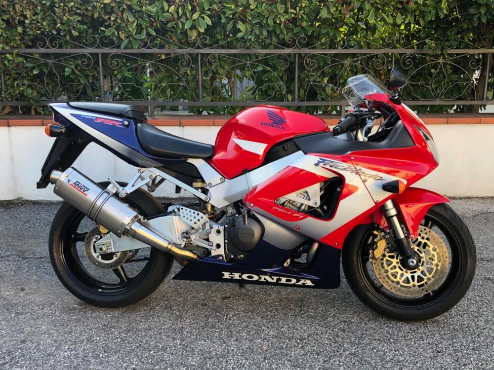 Honda CBR 900 RR Fireblade (2000 - 01) (2)