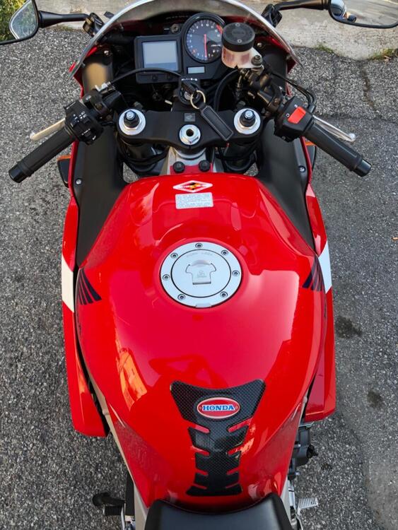 Honda CBR 900 RR Fireblade (2000 - 01) (5)