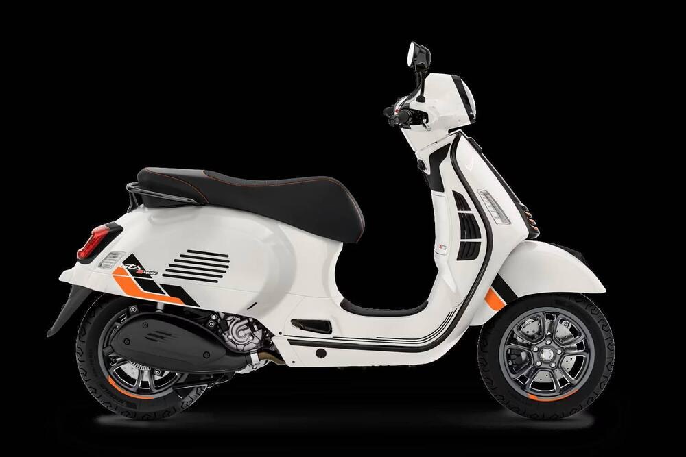 Vespa GTS 125 Super Sport (2021 - 24) (2)