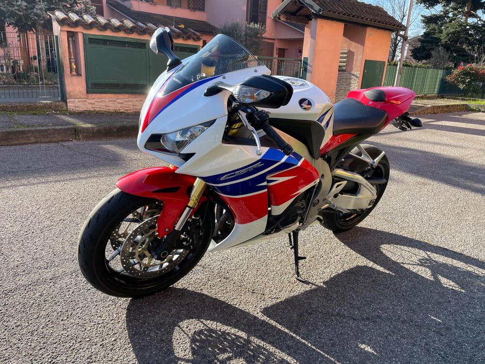 Honda CBR 1000 RR Fireblade (2012 - 16) (3)