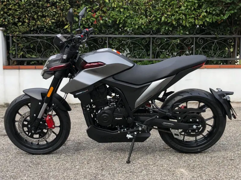 Malaguti Drakon 125 (2022 - 26) (2)