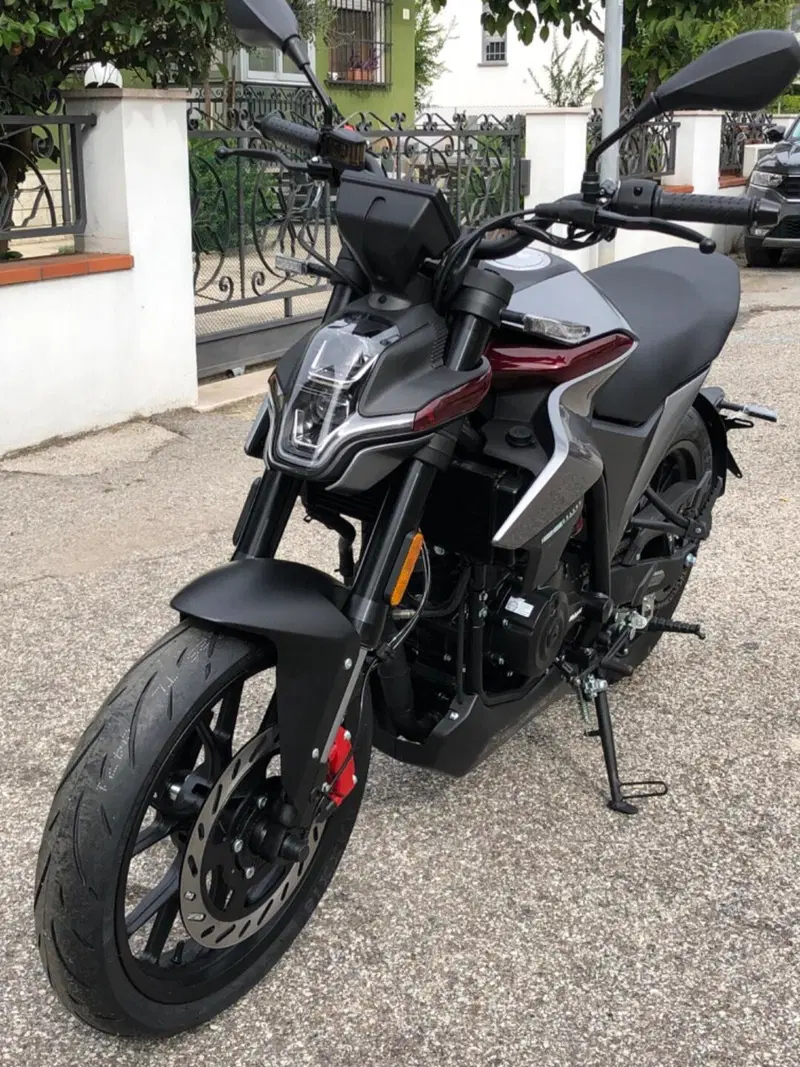 Malaguti Drakon 125 (2022 - 26) (3)