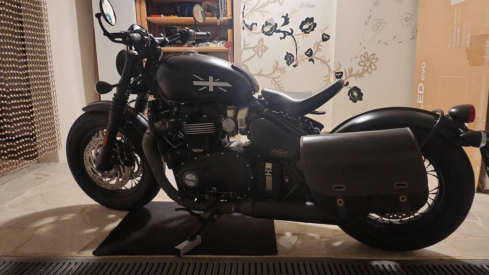 Triumph Bonneville Bobber Black 1200 (2018 - 20) (4)