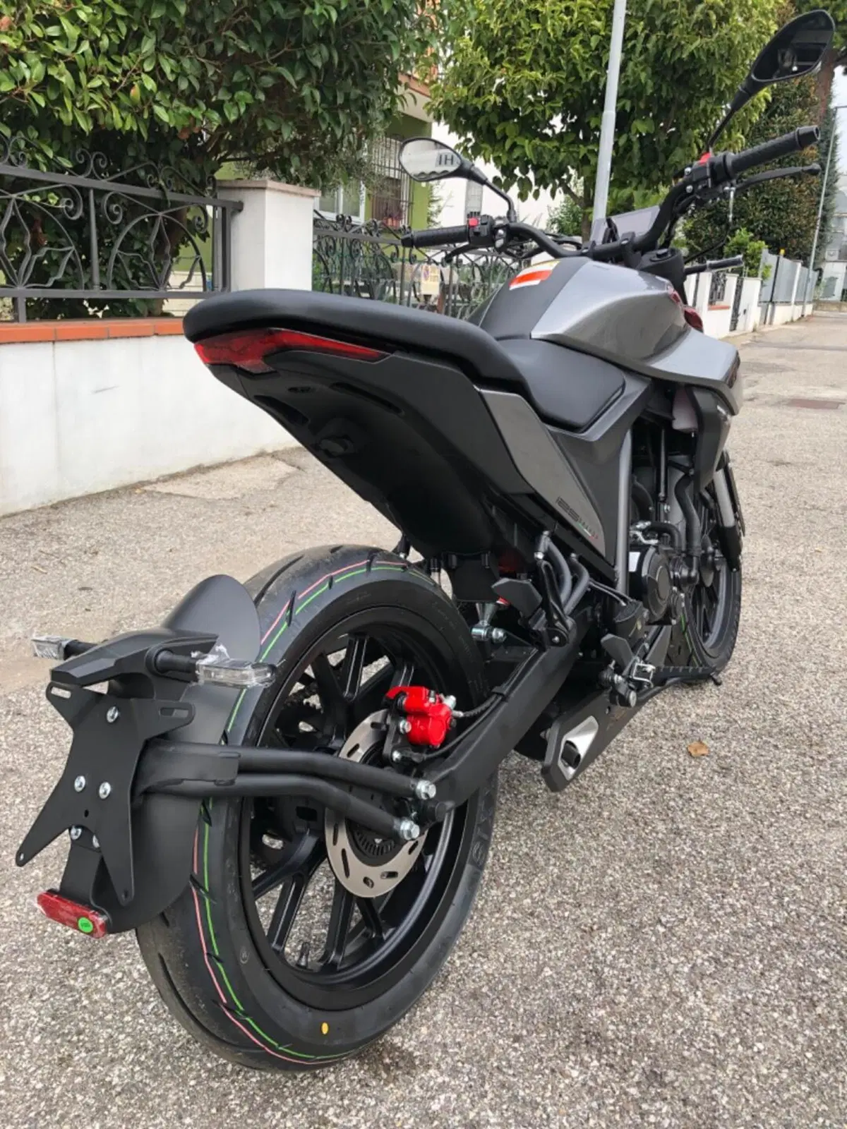 Malaguti Drakon 125 (2022 - 26) (7)