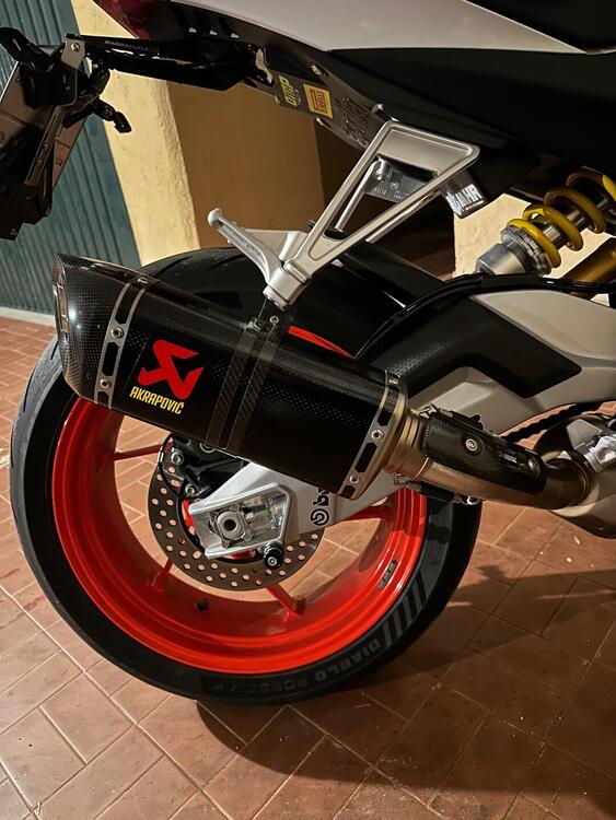 Aprilia Tuono 660 Factory (2022 - 24) (4)