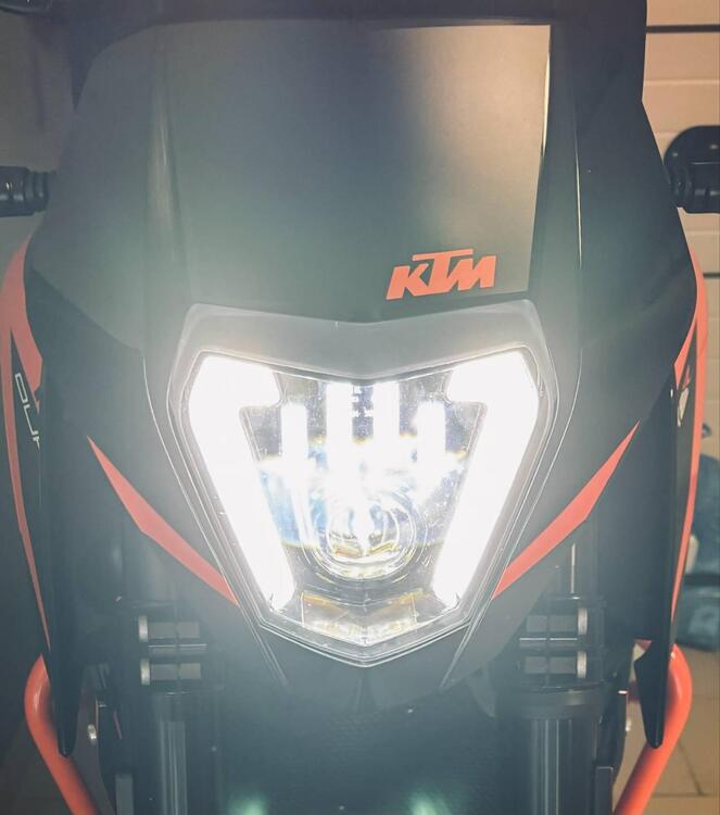 KTM 690 Duke R (2016 -17) (4)