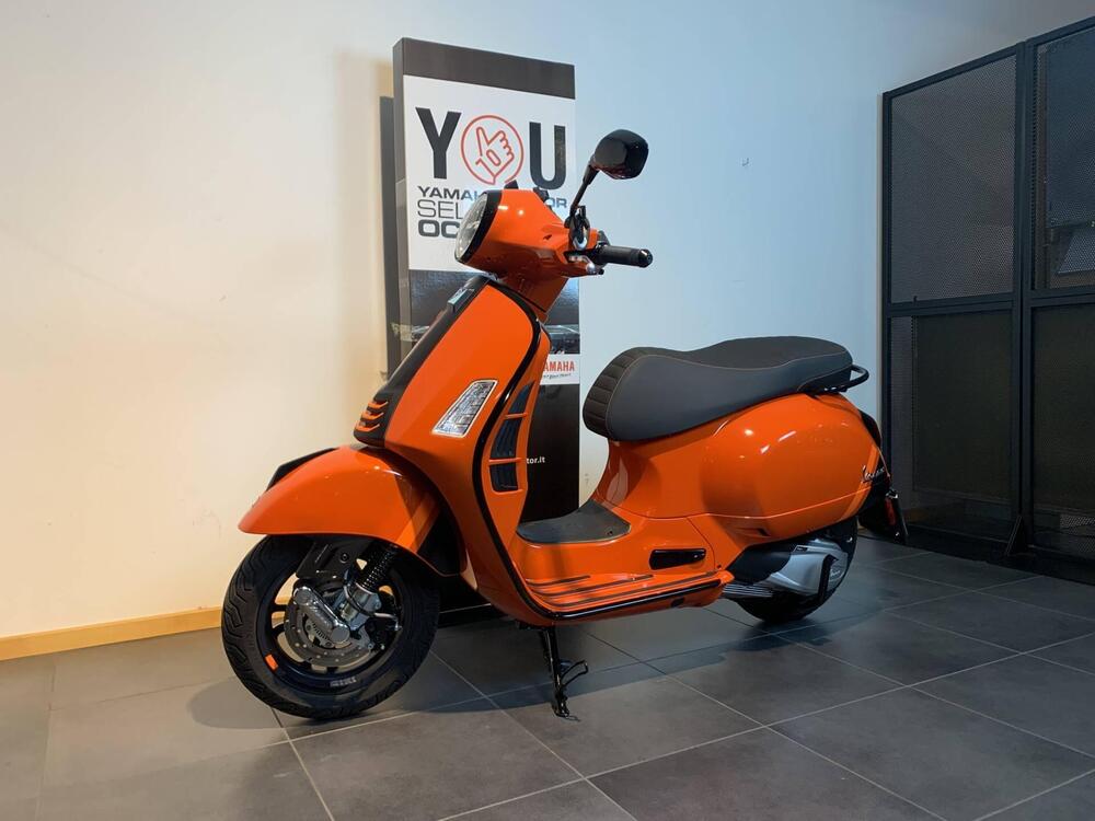 Vespa GTS 300 Super Sport (2023 - 24) (2)