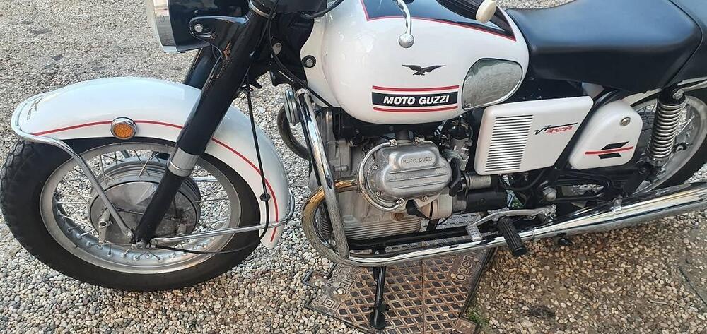 Moto Guzzi V7 SPECIAL (2)