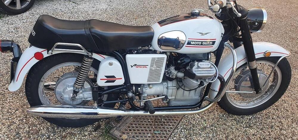 Moto Guzzi V7 SPECIAL (5)