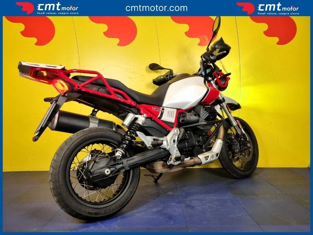 Moto Guzzi V85 TT Travel (2020) (4)