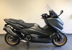 Yamaha T-Max 560 Tech Max (2021) usata