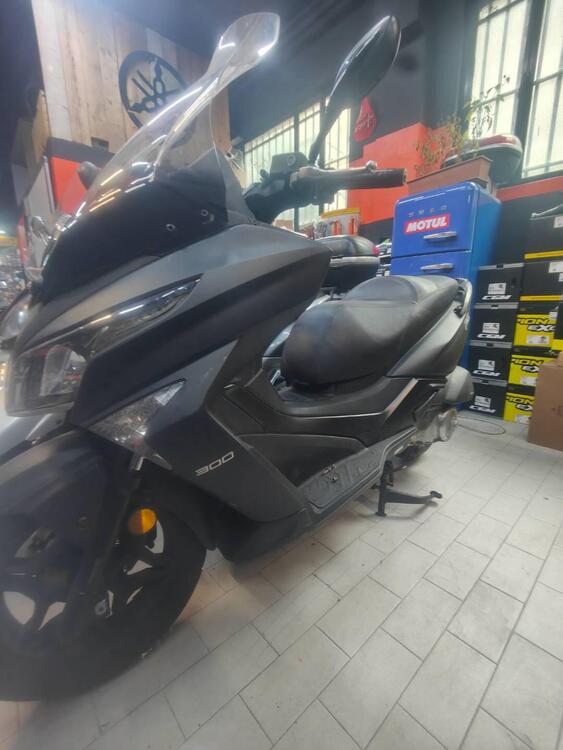 Kymco X-Town 300i ABS (2016 - 20) (4)