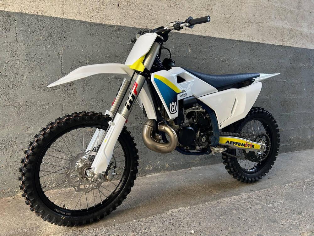 Husqvarna TC 300 (2025) (2)