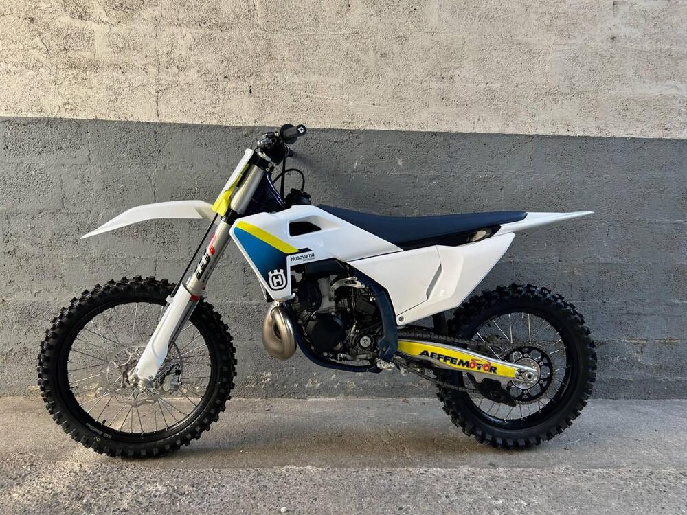 Husqvarna TC 300 (2025) (3)