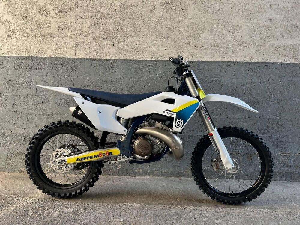 Husqvarna TC 300 (2025) (4)