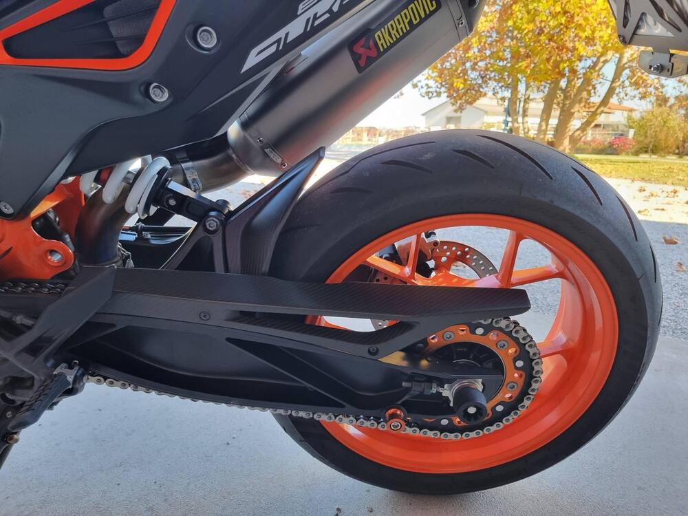 KTM 890 Duke R (2020) (3)