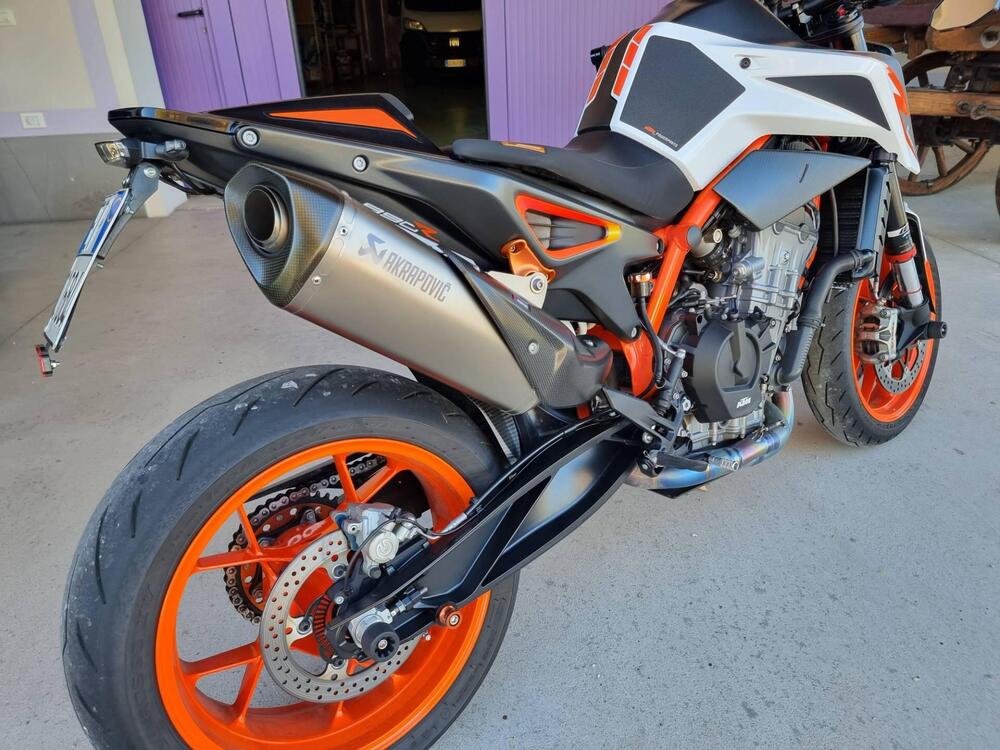 KTM 890 Duke R (2020) (2)