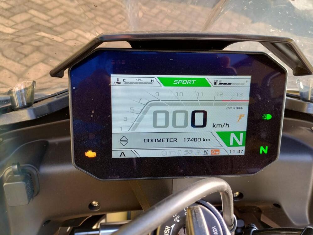 Aprilia Tuono 1100 V4 (2021 - 24) (4)