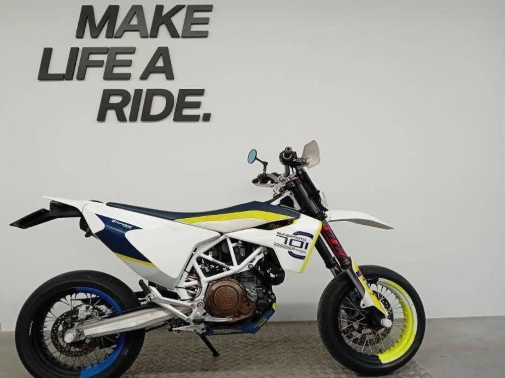 Husqvarna 701 Supermoto (2017 - 19)