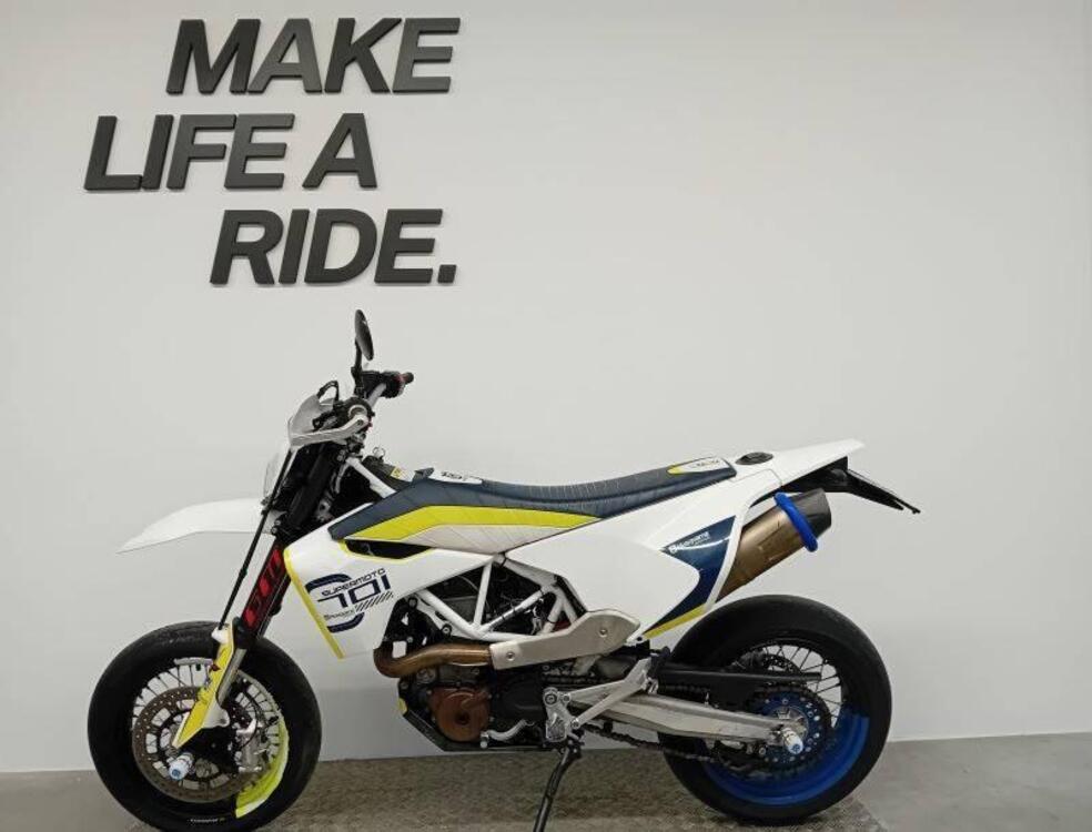 Husqvarna 701 Supermoto (2017 - 19) (2)