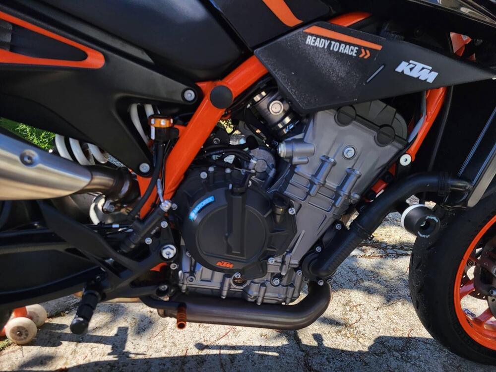 KTM 890 Duke R (2022 - 23) (4)