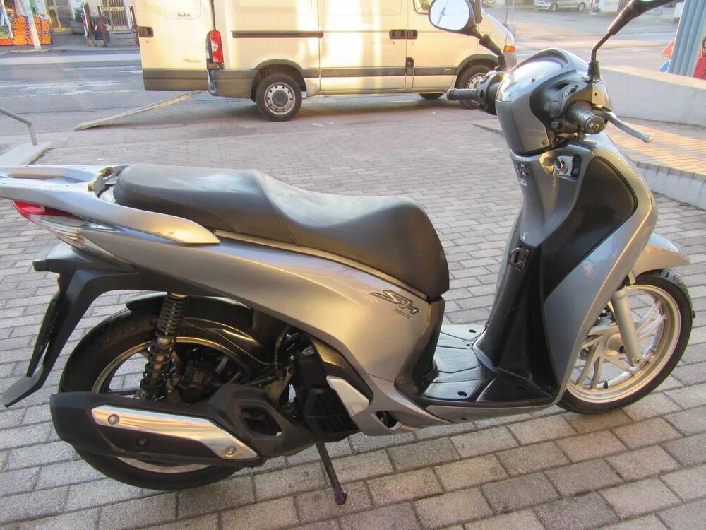 Honda SH 150 i (2009 - 12) (3)